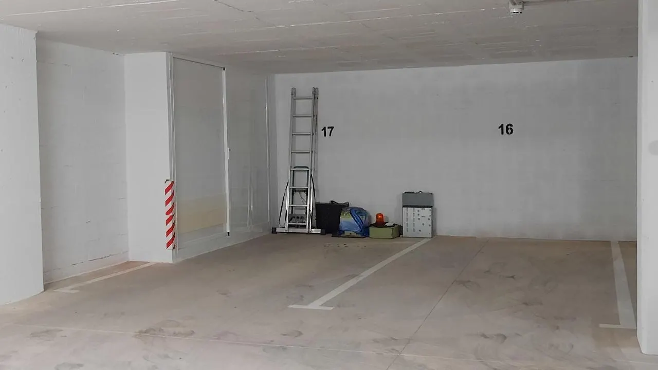 Parking, ubicación y confort Tarifa 0*,  España